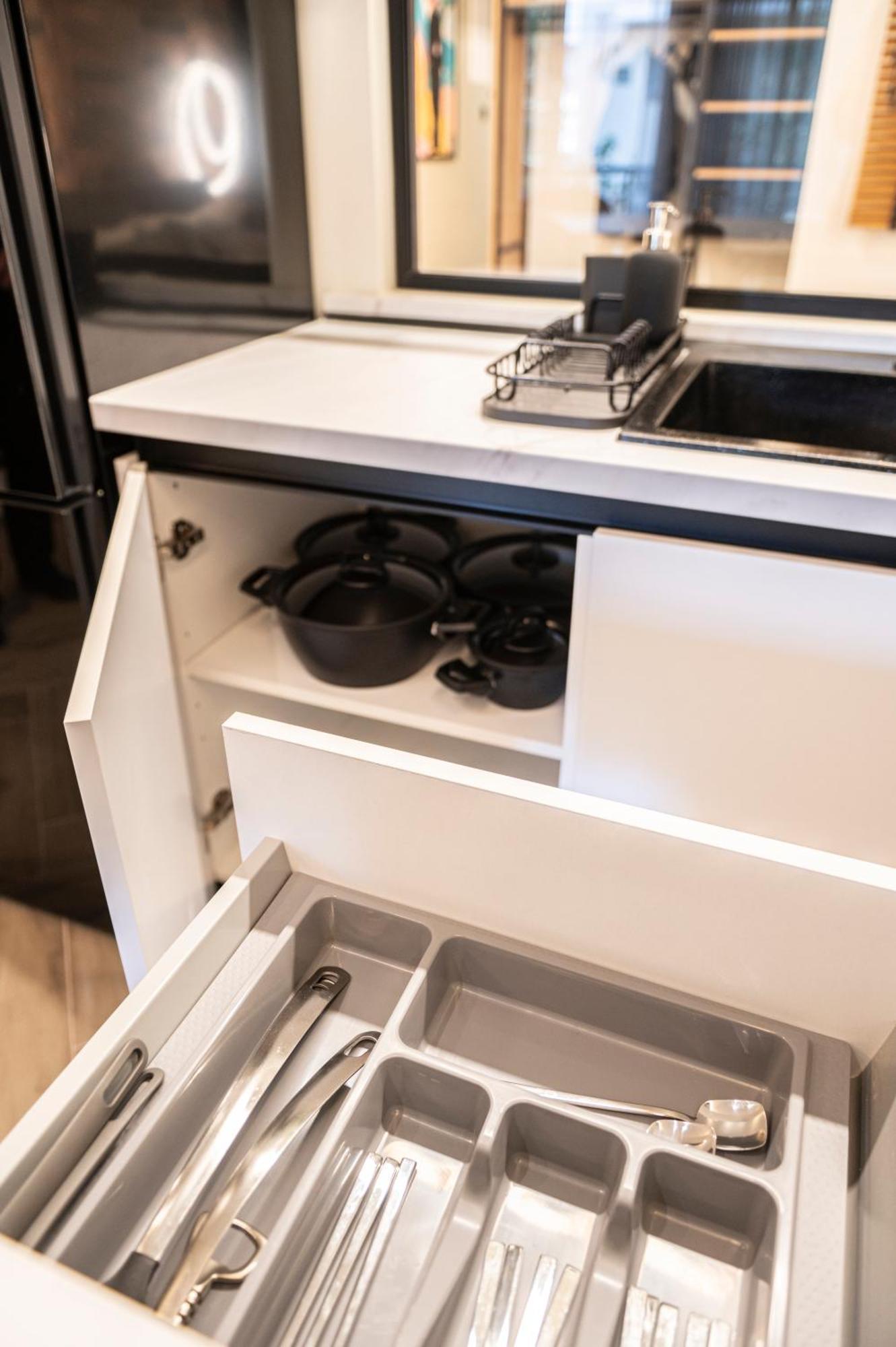Almasi Luxury Suites Marquise アレクサンドルポリス エクステリア 写真