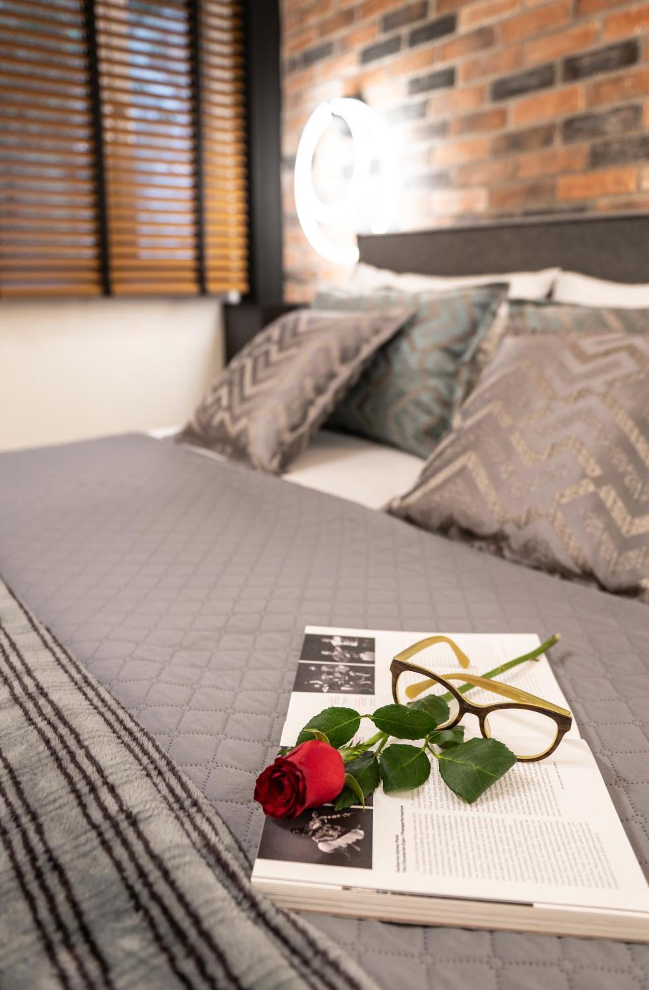 Almasi Luxury Suites Marquise アレクサンドルポリス エクステリア 写真