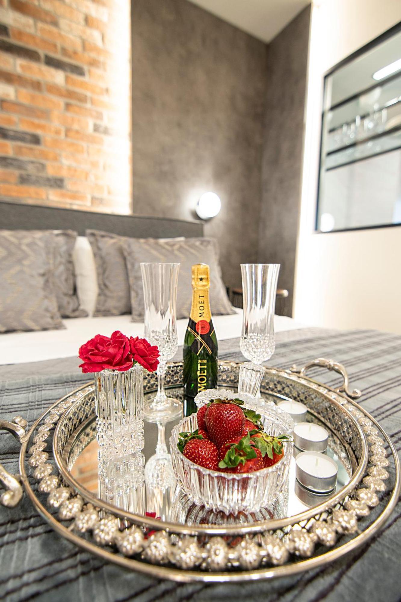 Almasi Luxury Suites Marquise アレクサンドルポリス エクステリア 写真