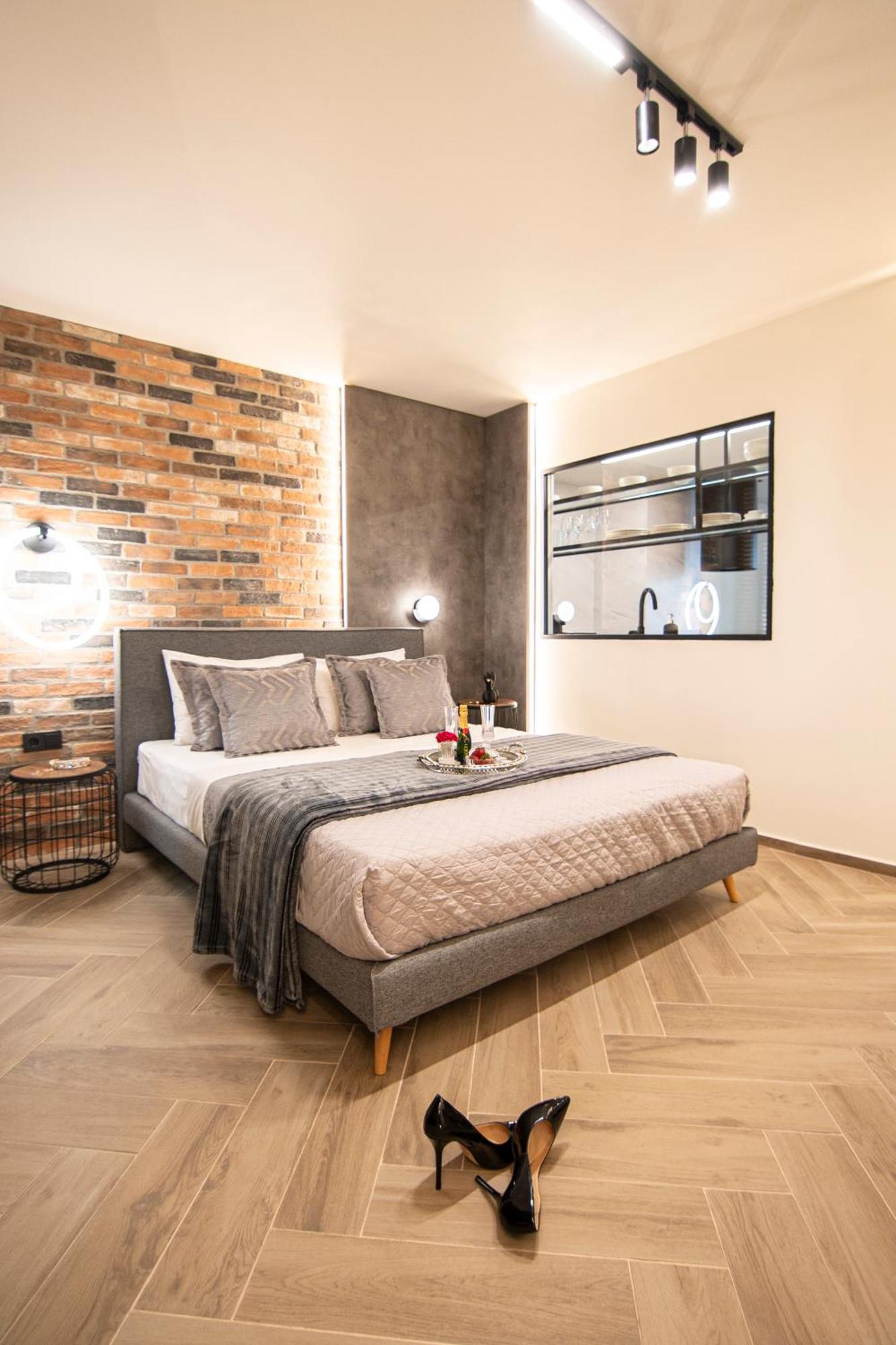 Almasi Luxury Suites Marquise アレクサンドルポリス エクステリア 写真