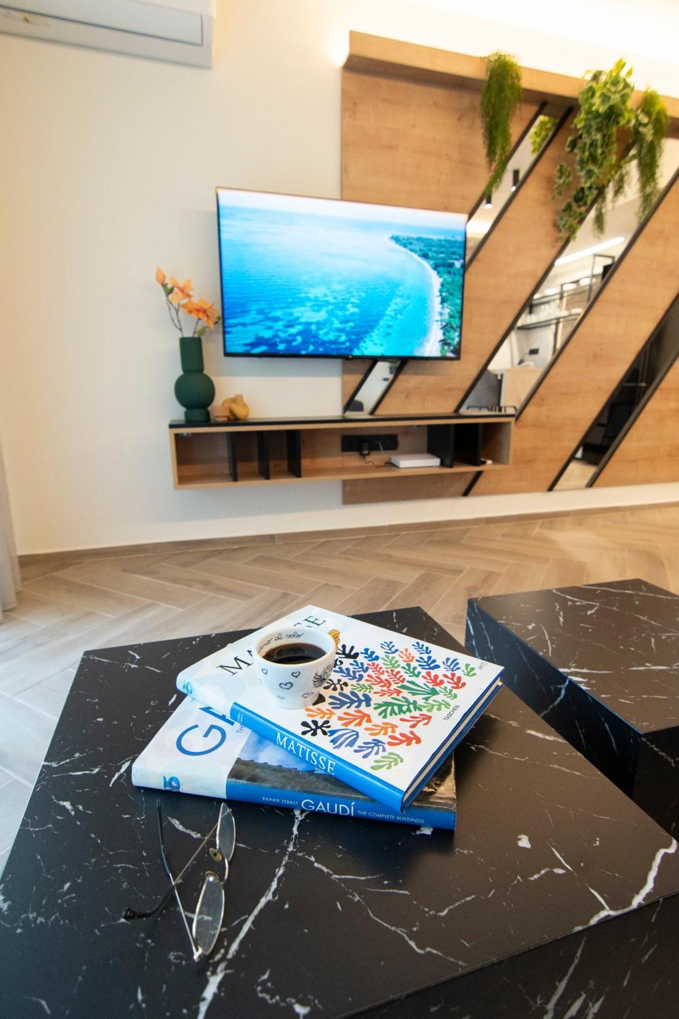Almasi Luxury Suites Marquise アレクサンドルポリス エクステリア 写真